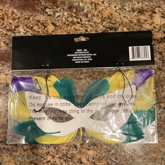 Mardi Gras 💜💛💚 Feather Face Mask, NWT, Sealed - Unopened Pkg - Picture 2 of 3